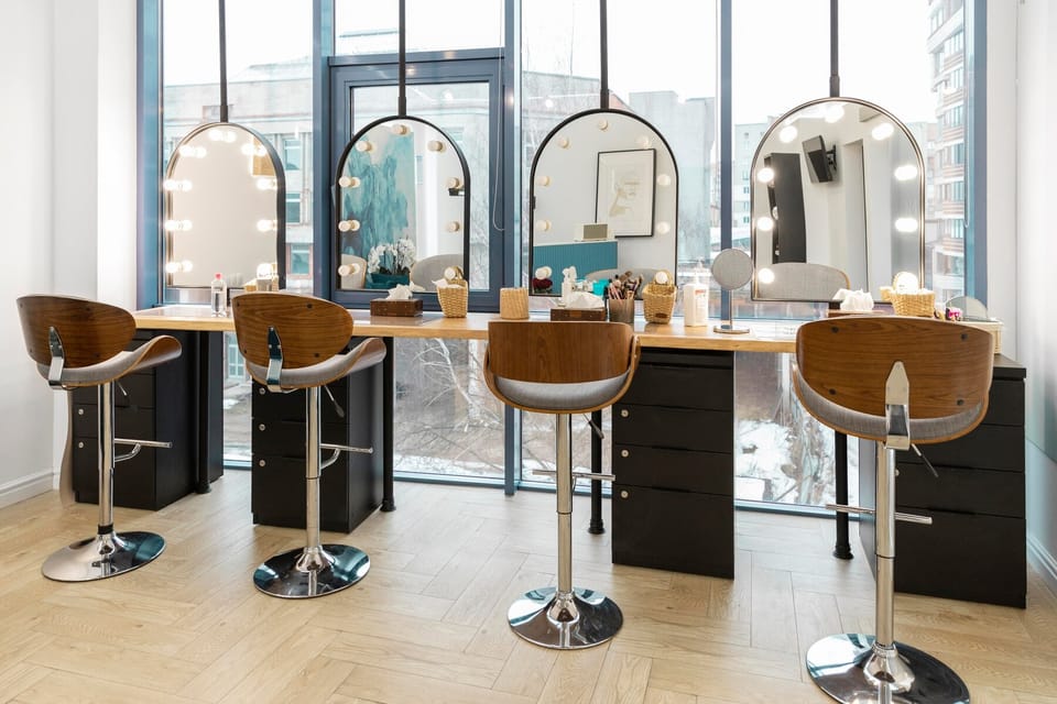 Kuaför ve Güzellik Salonu Açarken En İyi 50 İsim Önerisi