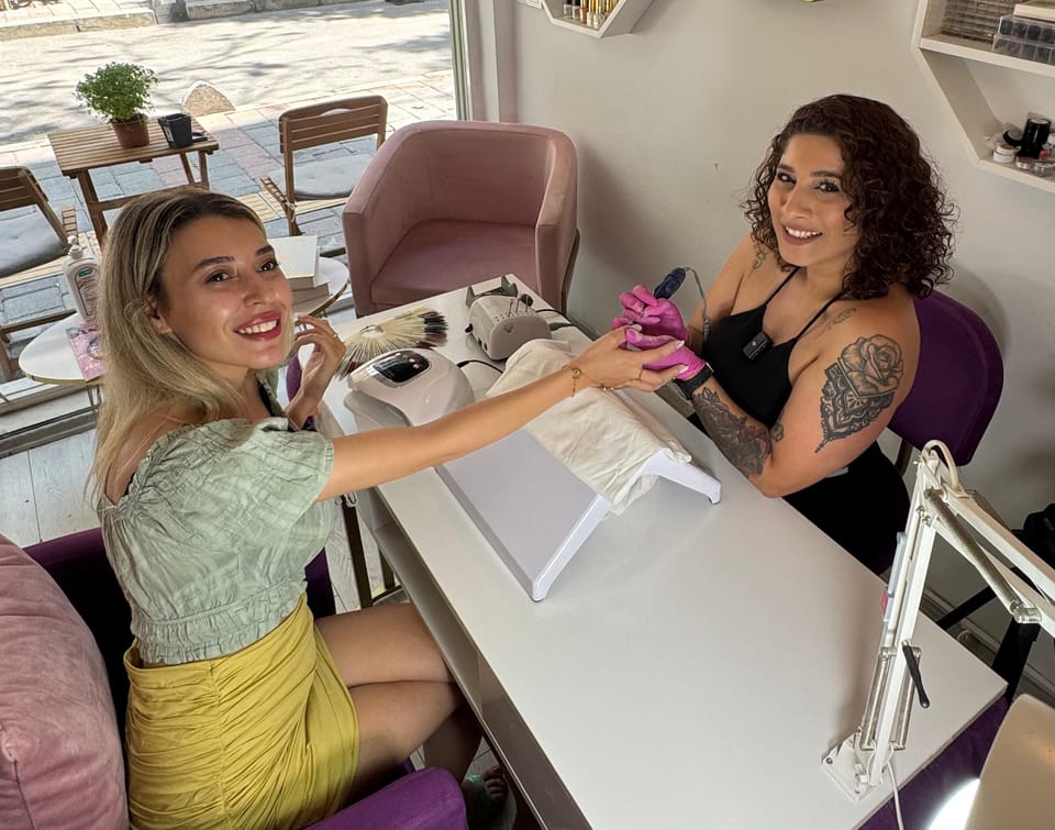 İzmir’de Profesyonelliğin Adı: Rose Nail Beauty & Planla Deneyimi